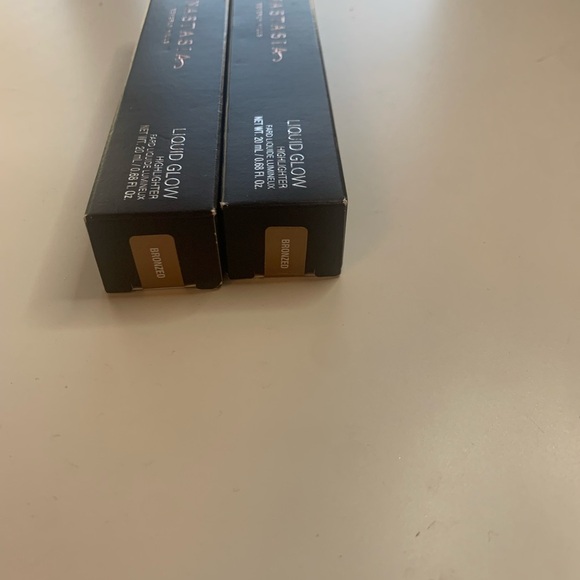 Anastasia Beverly Hills Liquid Glow in Bronzed - Picture 2 of 3